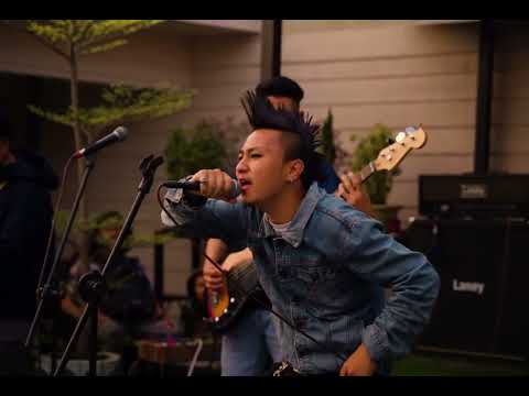 Parkhidina | CHUMBAK (Official Music Video)